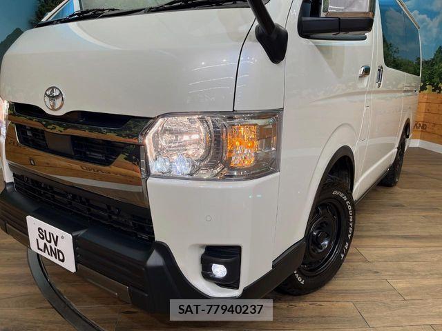 Toyota HIACE VAN 2024-05 8314682-12