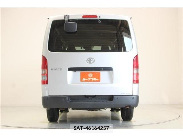 Toyota HIACE VAN 2022-06 8314703-11