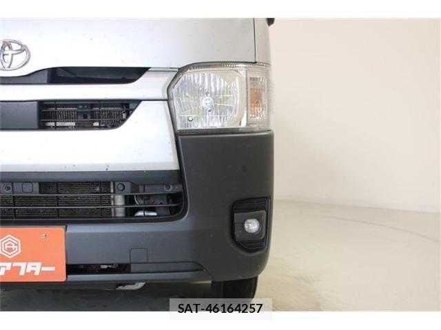 Toyota HIACE VAN 2022-06 8314703-14