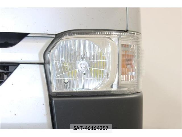 Toyota HIACE VAN 2022-06 8314703-15