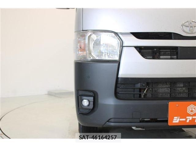 Toyota HIACE VAN 2022-06 8314703-16