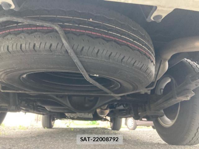Toyota HIACE VAN 2025-04 8314689-9