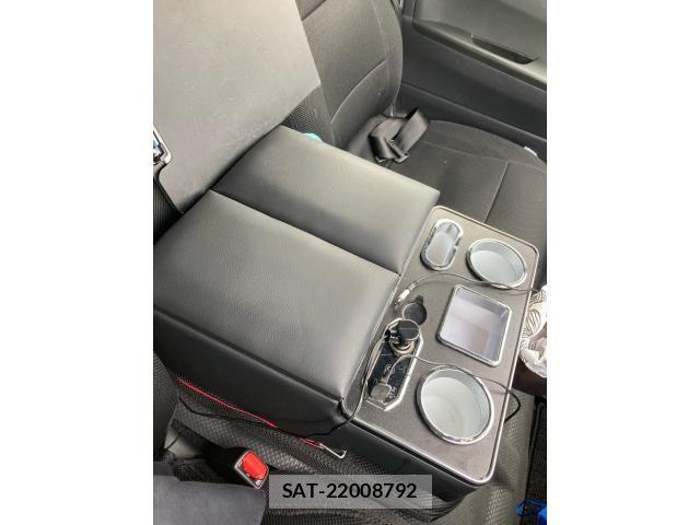 Toyota HIACE VAN 2025-04 8314689-26