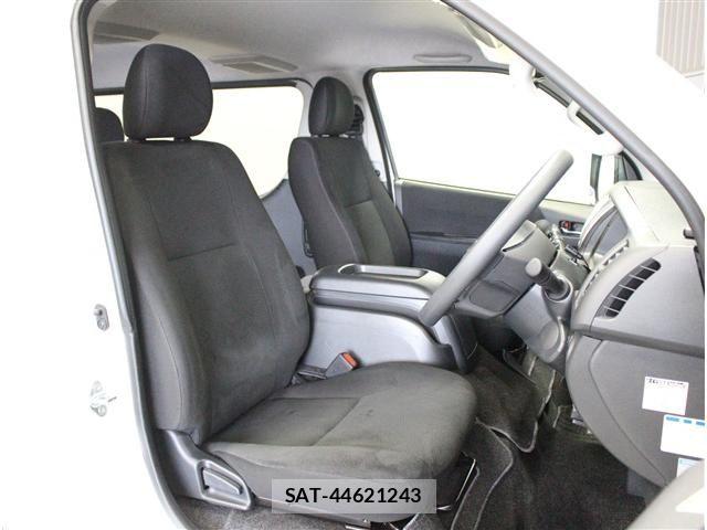 Toyota HIACE VAN 2025-12 8314686-21