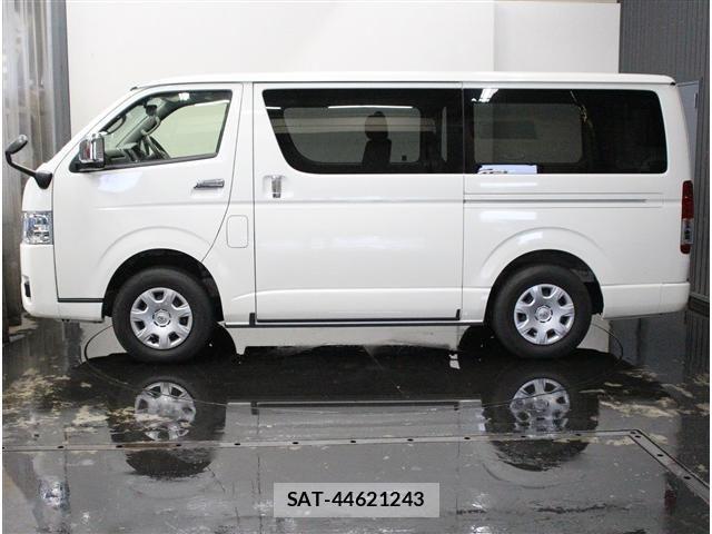 Toyota HIACE VAN 2025-12 8314686-7