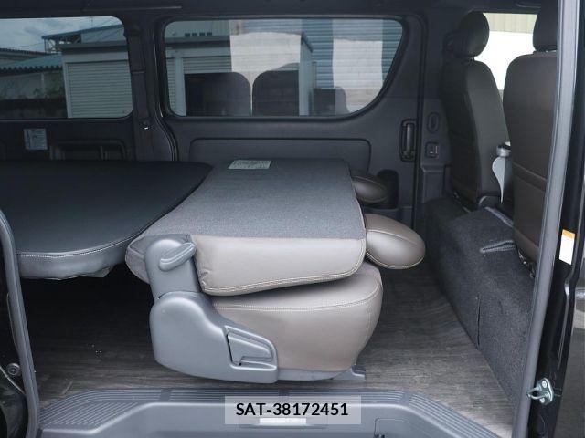 Toyota HIACE VAN 2019-01 8314691-12
