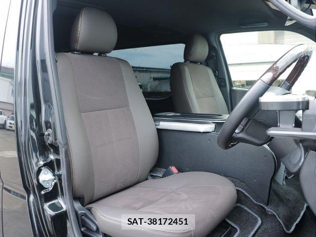 Toyota HIACE VAN 2019-01 8314691-3
