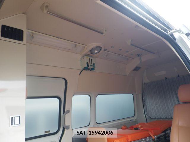 Toyota HIACE VAN 2007-12 8314693-10
