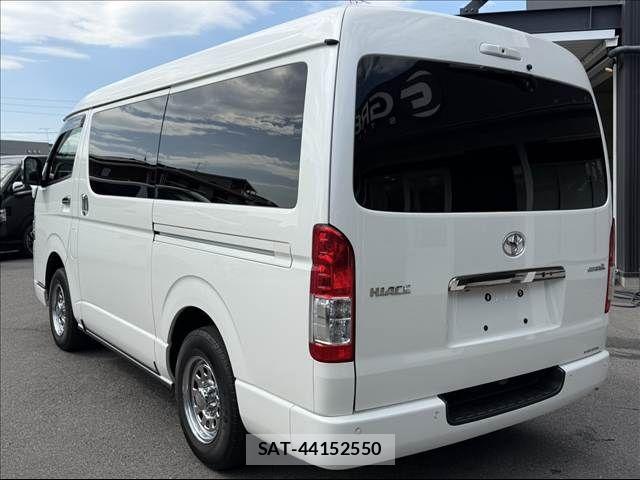 Toyota HIACE VAN 2021-03 8314692-15