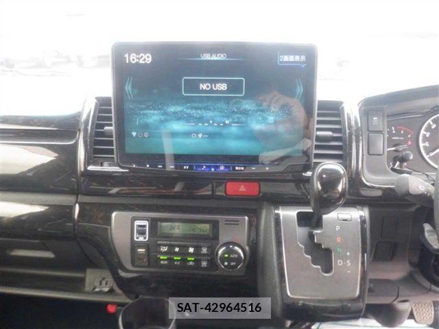 Toyota HIACE VAN 2023-09 8314680-4