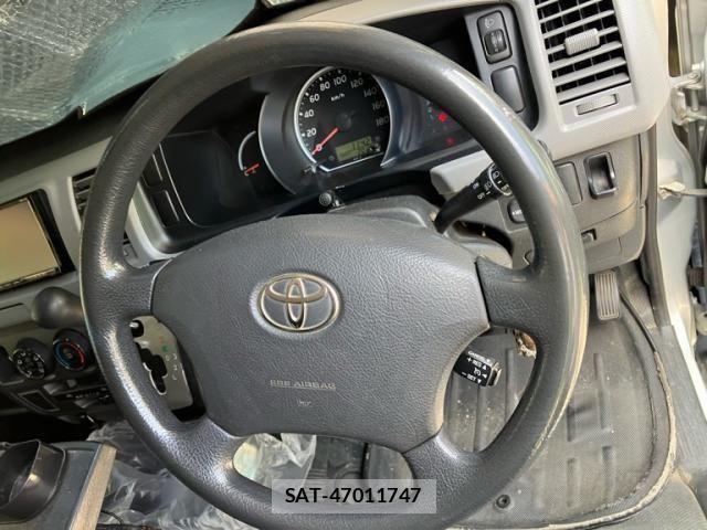 Toyota HIACE VAN 2012-02 8314708-16