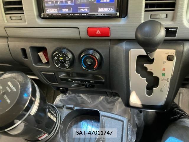 Toyota HIACE VAN 2012-02 8314708-22