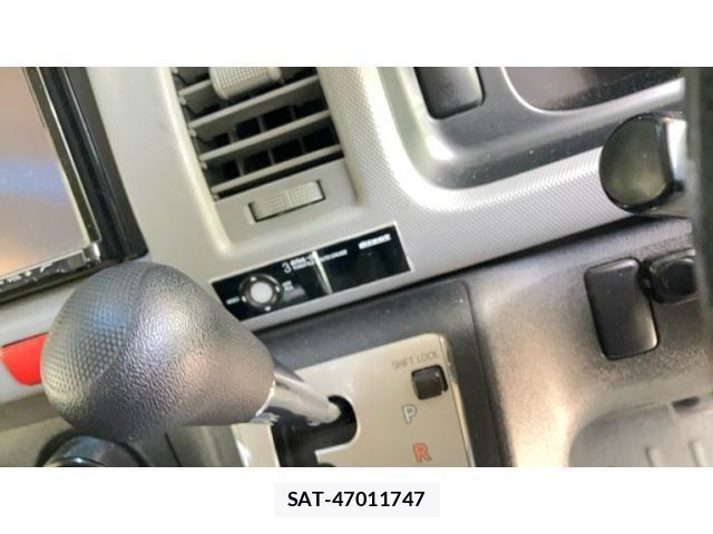 Toyota HIACE VAN 2012-02 8314708-29