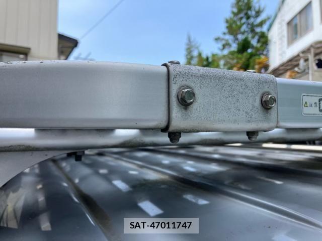 Toyota HIACE VAN 2012-02 8314708-6