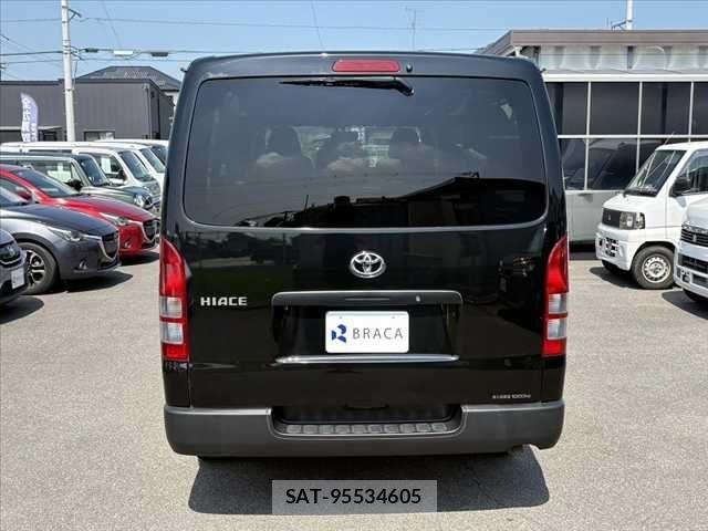 Toyota HIACE VAN 2022-02 8314700-13