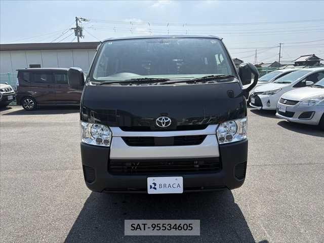 Toyota HIACE VAN 2022-02 8314700-8