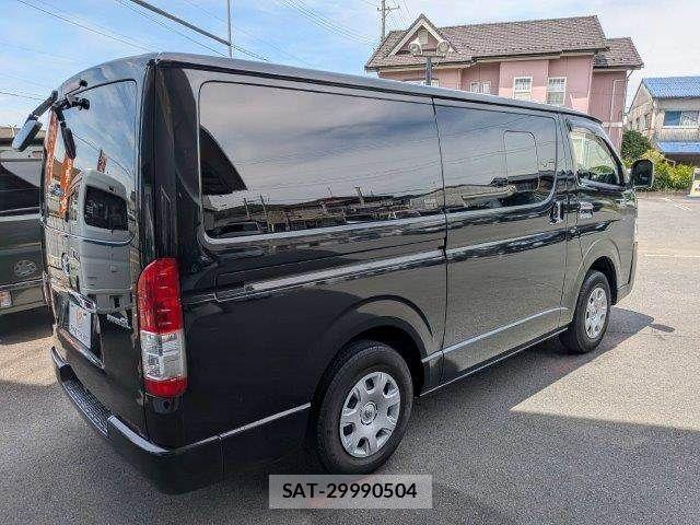 Toyota HIACE VAN 2021-06 8314696-18