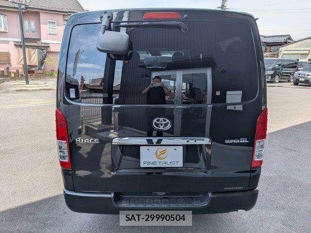 Toyota HIACE VAN 2021-06 8314696-19