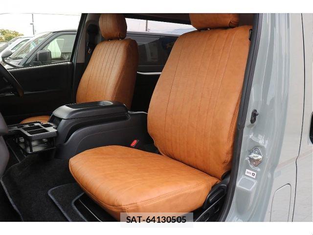 Toyota HIACE VAN 2024-01 8314681-9