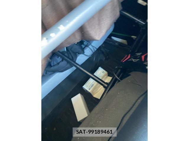 Toyota HIACE VAN 2004-08 8314707-15