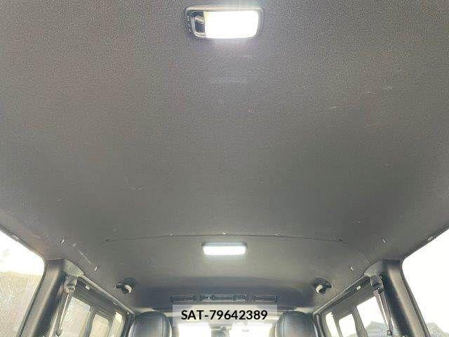 Toyota HIACE VAN 2019-05 8314698-12