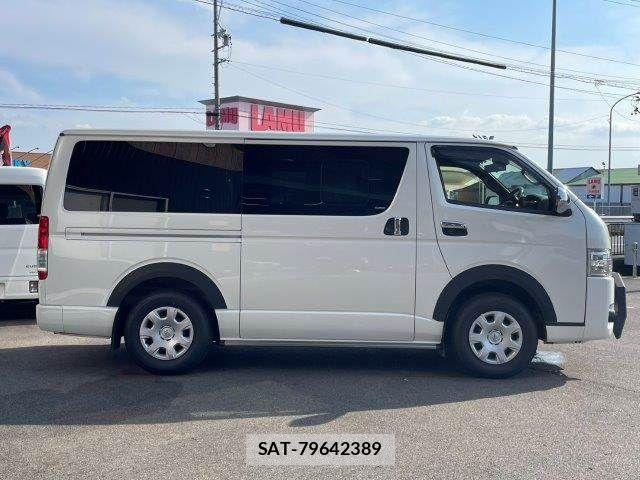 Toyota HIACE VAN 2019-05 8314698-19