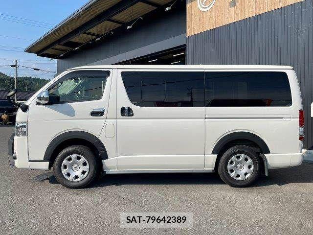 Toyota HIACE VAN 2019-05 8314698-23