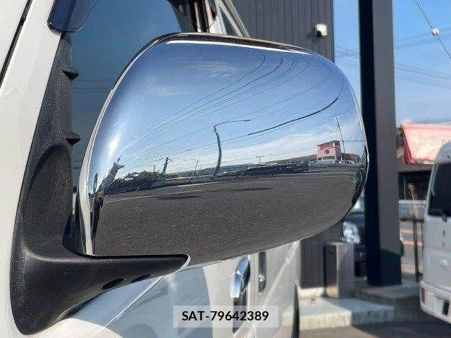 Toyota HIACE VAN 2019-05 8314698-28