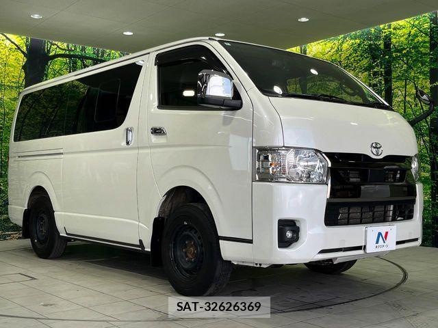 Toyota HIACE VAN 2022-04 8336089-15