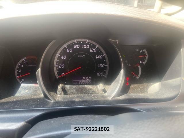 Toyota HIACE VAN 2006-10 8336094-16
