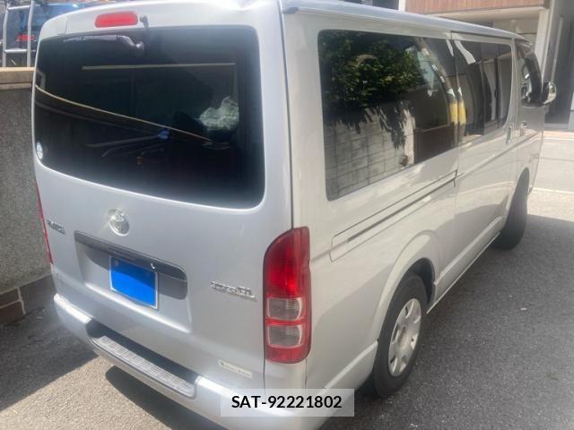Toyota HIACE VAN 2006-10 8336094-2