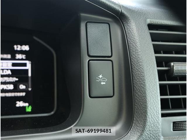 Toyota HIACE VAN 2026-03 8336086-10