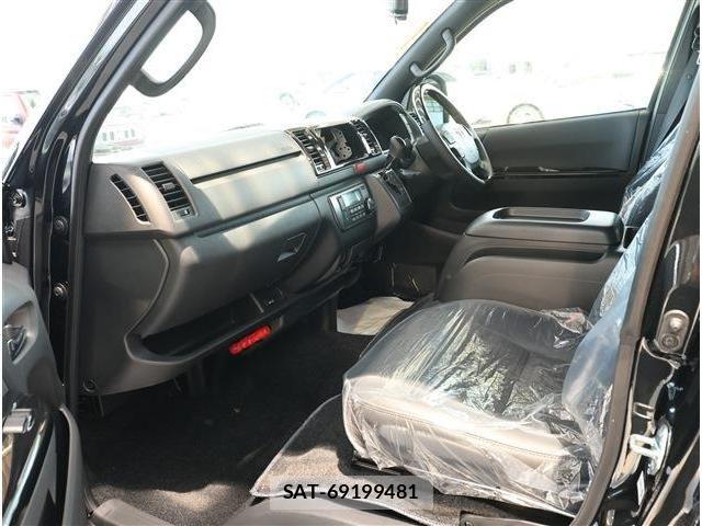 Toyota HIACE VAN 2026-03 8336086-13