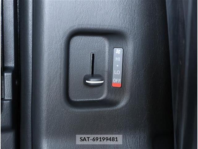 Toyota HIACE VAN 2026-03 8336086-15