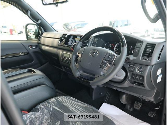 Toyota HIACE VAN 2026-03 8336086-1