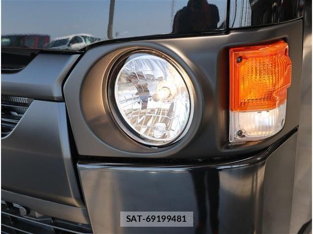Toyota HIACE VAN 2026-03 8336086-24