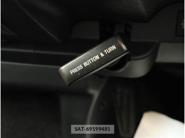 Toyota HIACE VAN 2026-03 8336086-26