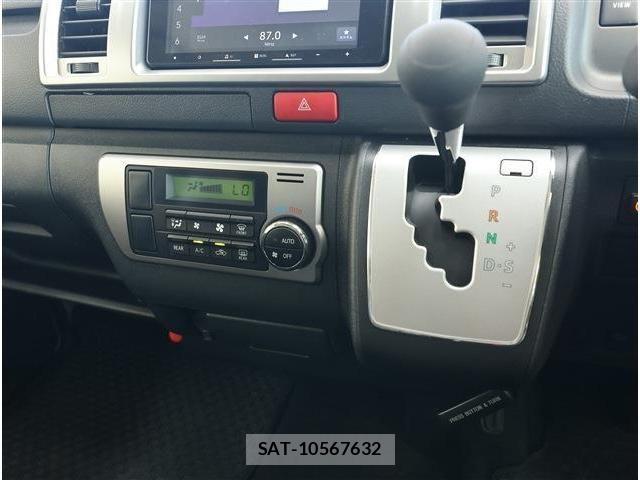 Toyota HIACE VAN 2025-06 8336087-9