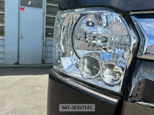 Toyota HIACE VAN 2019-04 8336091-9