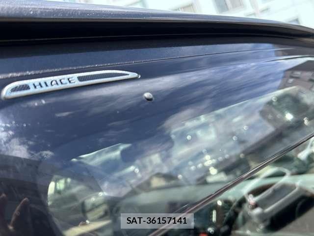 Toyota HIACE VAN 2019-04 8336091-11