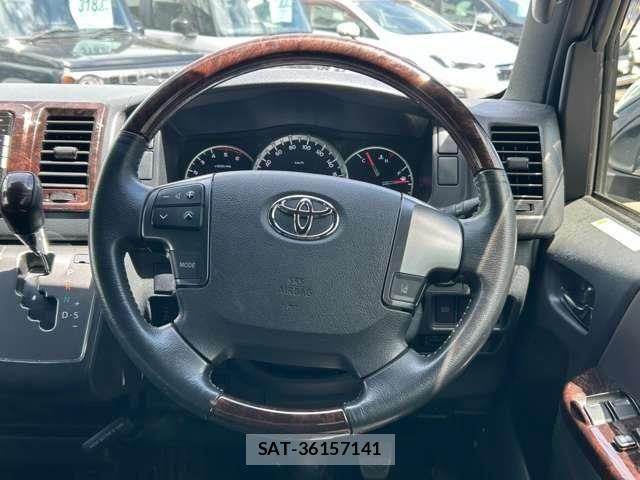 Toyota HIACE VAN 2019-04 8336091-13