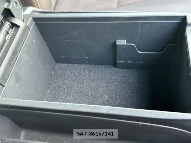 Toyota HIACE VAN 2019-04 8336091-26