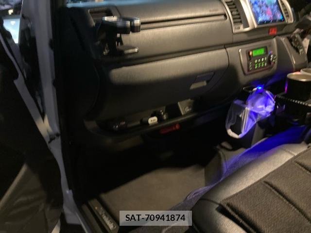 Toyota HIACE VAN 2021-08 8336092-11