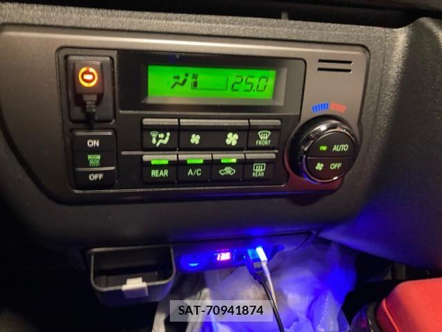 Toyota HIACE VAN 2021-08 8336092-19