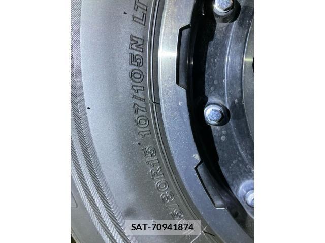 Toyota HIACE VAN 2021-08 8336092-4