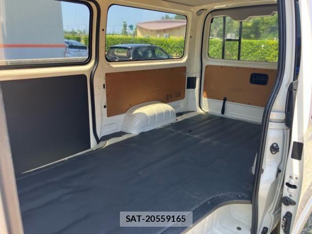 Toyota HIACE VAN 2025-05 8336090-8