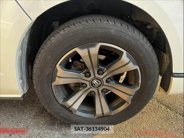 Toyota HIACE VAN 2018-11 8336093-11