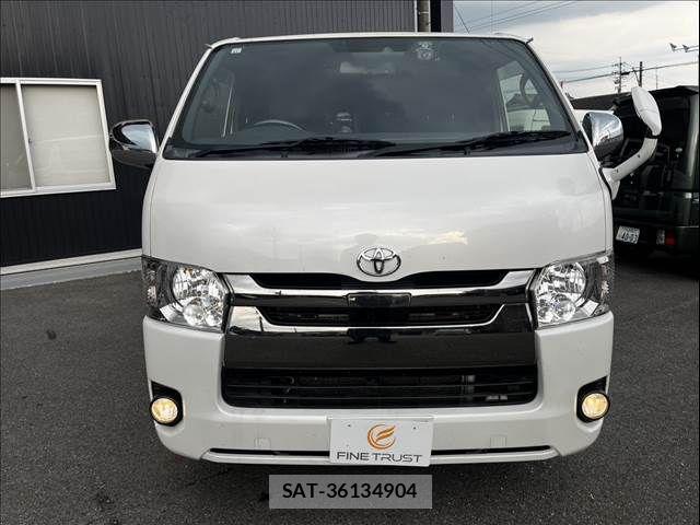 Toyota HIACE VAN 2018-11 8336093-12