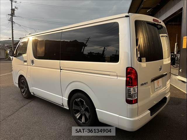 Toyota HIACE VAN 2018-11 8336093-17