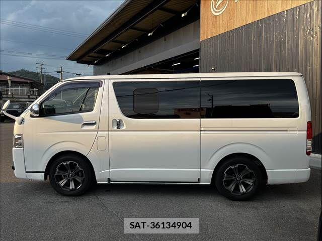 Toyota HIACE VAN 2018-11 8336093-18